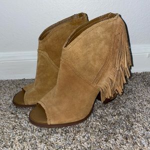 7.5 Camel Fridge Booties